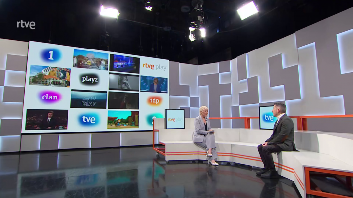 Rosa María Molló, con Sergio Calderón, Director de TVE