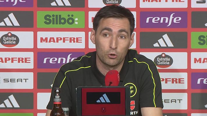 De Burgos Bengoetxea se derrumba por las críticas a los árbitros antes de la Final de Copa: "No hay derecho por lo que estamos pasando"