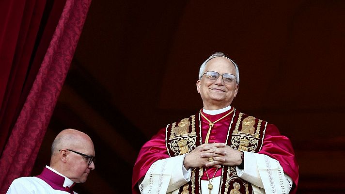Una elección histórica, en imágenes: los mejores momentos de la elección del papa León XIV