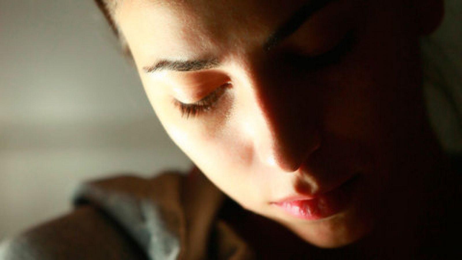 Telediario 1: Una de cada cuatro personas tendrá un problema de salud mental a lo largo de su vida | RTVE Play